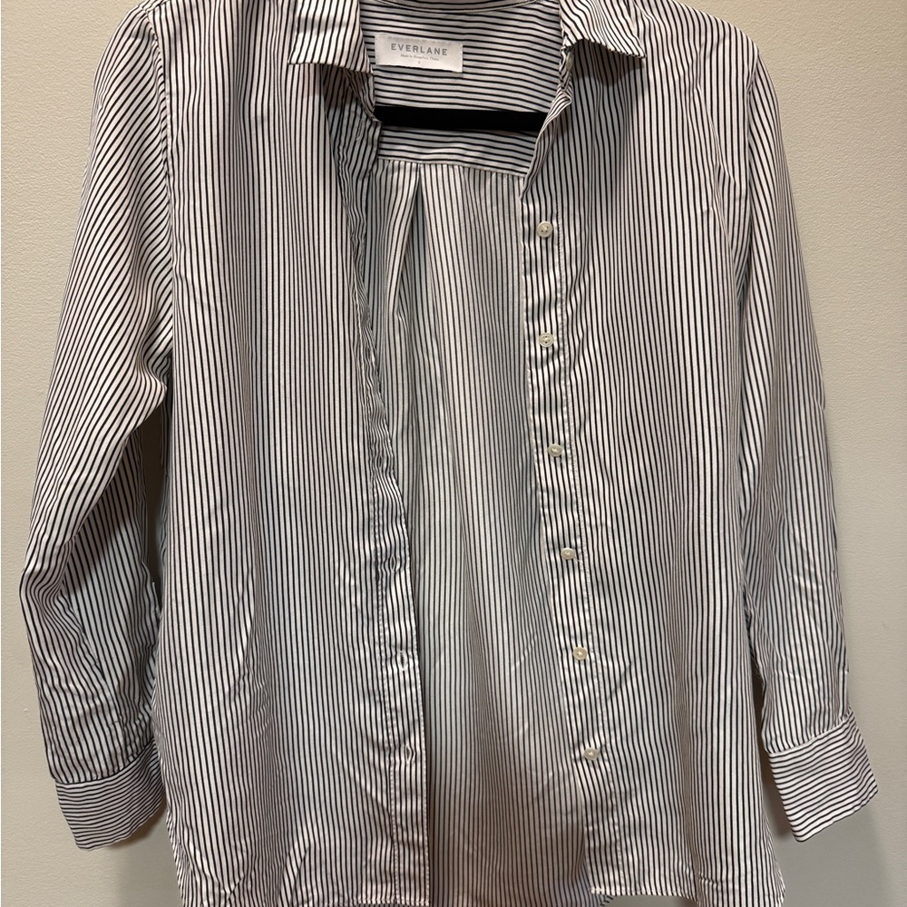 Everlane Classic Striped Button Down Shirt - Black and White